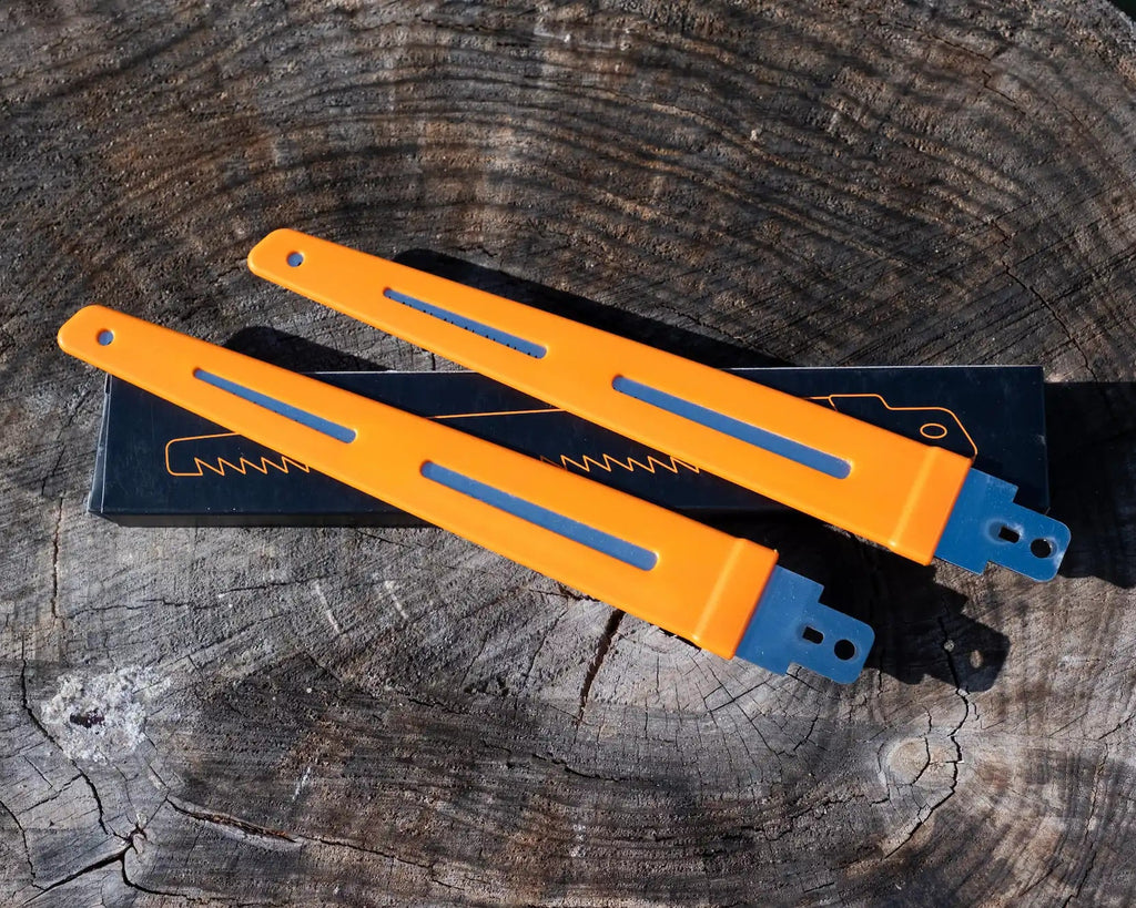 Bundle & Save: Ferro Rod + Bonus 2x Saw Blades